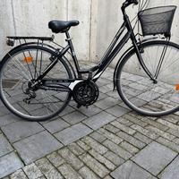 Bicicletta donna 28” in alluminio 21 rapporti