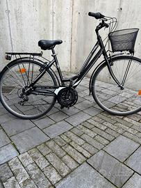 Bicicletta donna 28” in alluminio 21 rapporti