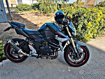 Suzuki GSR 750 Black Mat