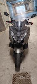 Honda integra 750s