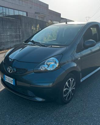 Toyota Aygo 1.0 12V VVT-i 3 porte Sol