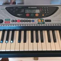 Tastiera / pianola Yamaha psr 240