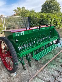 Seminatrice 250X17 con erpice posteriore