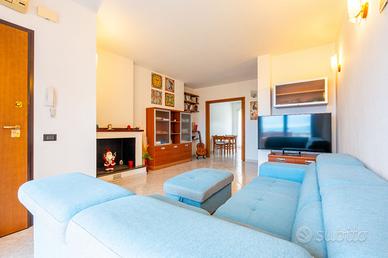 Trivano con doppia esposizione e cantina