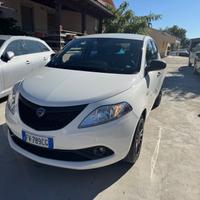 Lancia Ypsilon 1.2 69 CV 5 porte S&S Gold