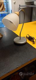 LAMPADA DA TAVOLO O COMODINO