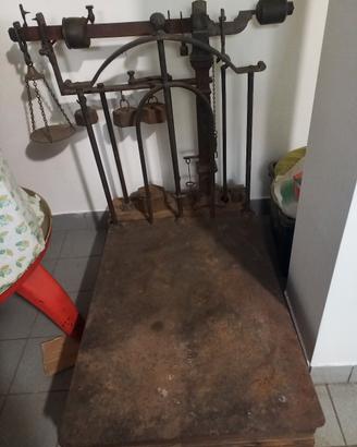Bilancia a pesi di una volta