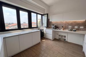 3 LOCALI A SEREGNO