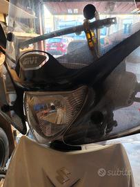 Suzuki UX Sixteen 150