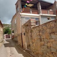 Casa indipendente con giardino, terrazzi, cantina