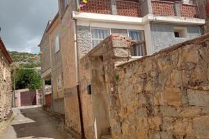 Casa indipendente con giardino, terrazzi, cantina