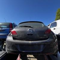 Ricambi portellone posteriore opel astra j