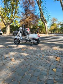 vespa 250 gts