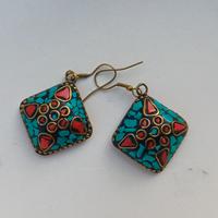 Orecchini nepalesi turchese e rosso