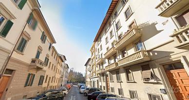 Bilocale a Campo di Marte con balcone libero ora