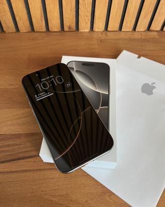 iPhone 16 Pro - Titanio - Come Nuovo