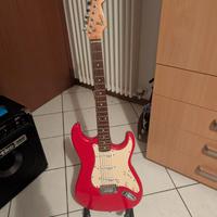 Squier (by Fender) Stratocaster (Serie CAE) - Red