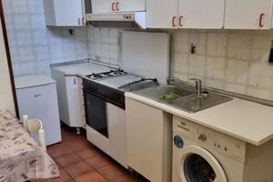 Tiburtina case rosse monolocale arredato