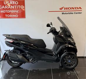 Piaggio MP3 400 .