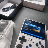 R36s con 15000 giochi e uscita hdmi