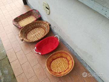 quattro cestini in paglia nuovi