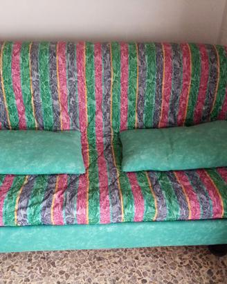 Divano letto 150x90 cm pratico e compatto