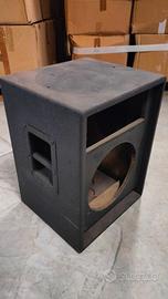 Cabinet per casse acustiche a 2 vie con crossover