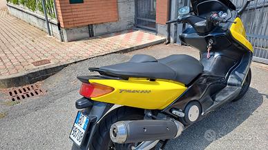 Tmax 500 giallo