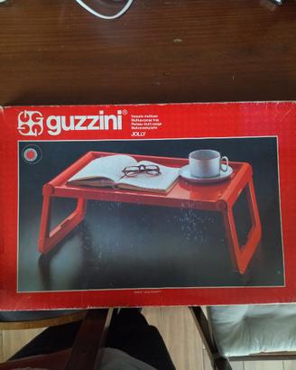 Vassoio Jolly della Guzzini design Luigi Massoni
