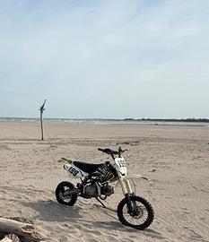Pit bike