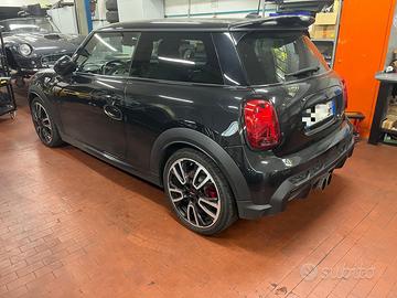 Mini 2.0 John Cooper Works Anniversary Edition