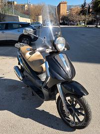 PIAGGIO BEVERLY TOURER 300