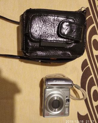 Macchina fotografica canon più custodia