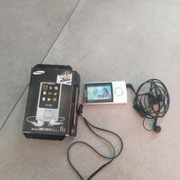 Samsung YP-R0  lettore multimediale portatile.