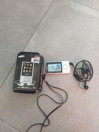 Samsung YP-R0  lettore multimediale portatile.