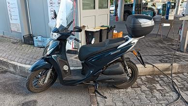 Kymco new people S200