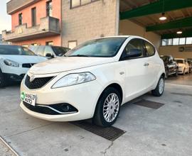 Lancia Ypsilon 1.2 69 CV 5 porte Silver