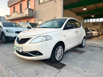 Lancia Ypsilon 1.2 69 CV 5 porte Silver