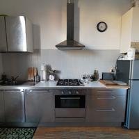 Cucina con finitura acciaio