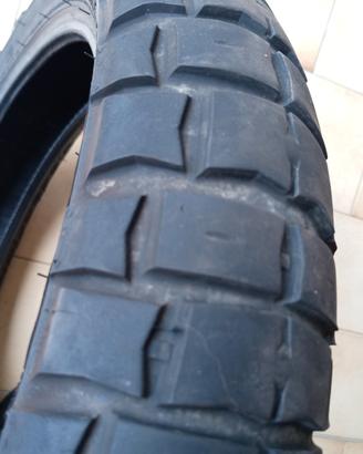 gomma anteriore moto