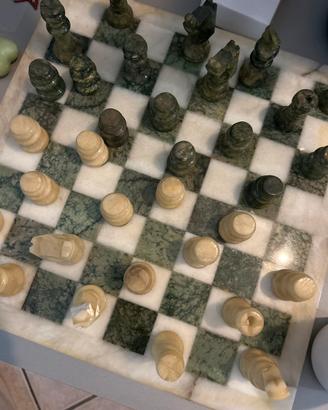 Scacchiera in marmo