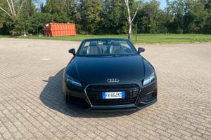 Audi tt Roadster 1.8 s-line s-tronic