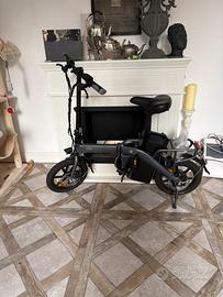 Bici elettrica pieghevole