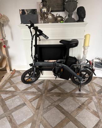Bici elettrica pieghevole