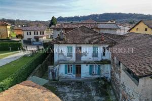 Rustico / Casale di 174 m² con 4 locali a Brivio