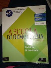 libro diritto e economia "A scuola di democrazia"