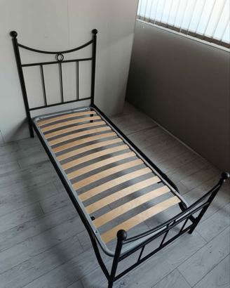 Letto singolo in ferro come nuovo 