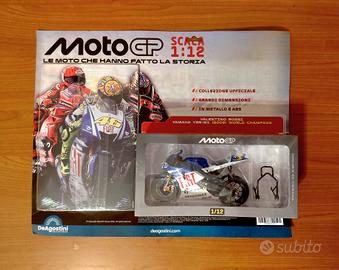 Moto GP Valentino Rossi Yamaha  1:12 + Rivista