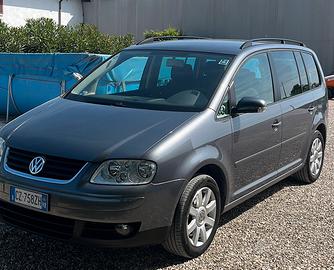 VOLKSWAGEN TOURAN TDI 7 POSTI