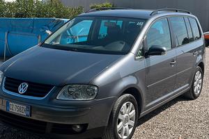 VOLKSWAGEN TOURAN TDI 7 POSTI